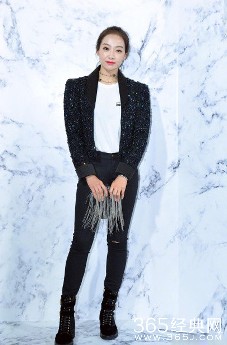 马思纯刘昊然香奈儿成都秀场同框 一起去看秀的还有她们