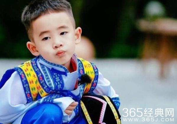 陈小春为什么给小泡芙写信 陈小春给给小泡芙写信的内容是什么