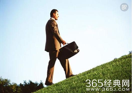 把鞋卖给推销帽子的人