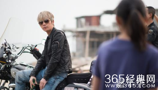 嘉年华电影王栎鑫饰演什么角色 嘉年华电影王栎鑫角色介绍