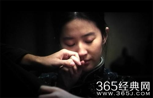 【侃侃殿影】第五期：刘亦菲，这一次终于演及格了。