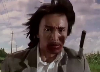 搭档周星驰李连杰，上过春晚，和老板隐婚生子，如今沦为十八线