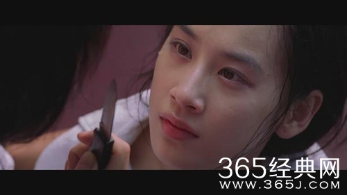 搭档周星驰李连杰，上过春晚，和老板隐婚生子，如今沦为十八线