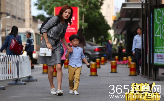 【最夯剧集社】第四期：当90后萝莉嫁给80后离婚的70后大叔，给00和10后当后妈的故事