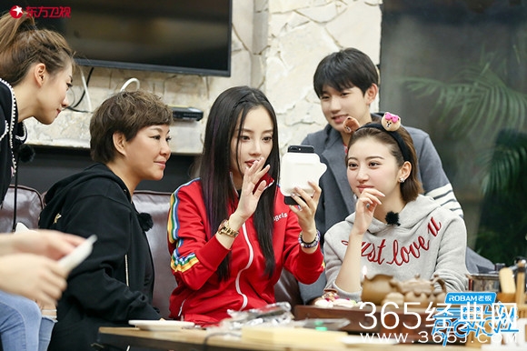 青春旅社甜馨视频叫王源源是哪一期 青春旅社李小璐生日一期