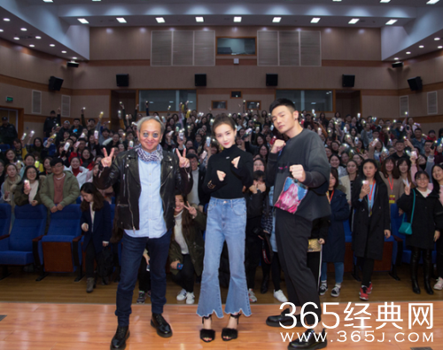 卧底巨星有女主角么 卧底巨星女主角李一桐个人资料介绍