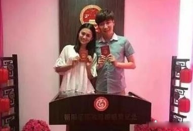 安悦溪老公是谁资料照片遭扒皮 安悦溪结婚照曝光