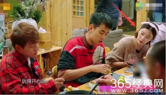 亲爱的客栈第8期陈翔为什么在客栈人手不够的时候独自带客人游玩