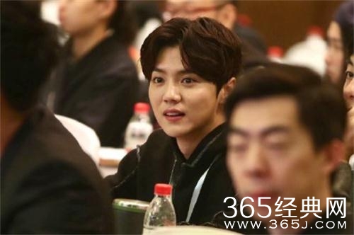 2017中国电影新力量有哪些明星出席 2017中国电影新力量出席明星现场照片曝光