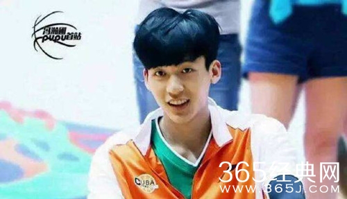 【综艺甜饼】第17期：《奇兵神犬》素人篮球健将，T台超模~谁还没点背后的故事