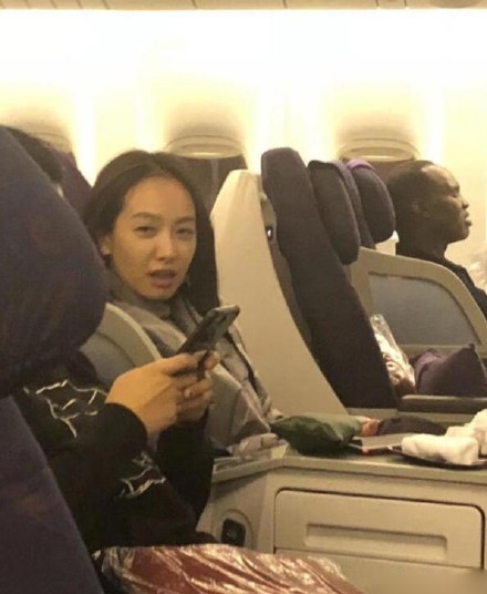 宋茜素颜什么样好看吗 宋茜机场素颜照片曝光