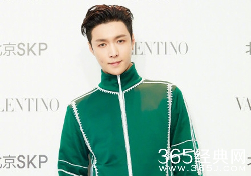 2018东方卫视跨年演唱会张艺兴表演什么节目 张艺兴东方卫视跨年晚会唱的什么歌