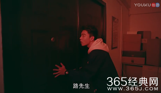 一起同过窗2任逸帆和许连翘是怎么从暗房出来的 一起同过窗2任逸帆什么时候离开暗房的