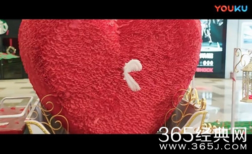 【就是个水槽】第十三期：小鲜肉都有偶像包袱？迪丽热巴在这部电影中把自己的脸变成这样