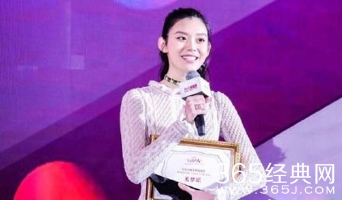 奚梦瑶怎么回应维密摔倒的 奚梦瑶回应维密摔倒风波