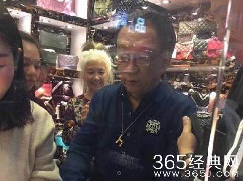 侯耀华去皮具城干吗的 侯耀华的徒弟都有谁