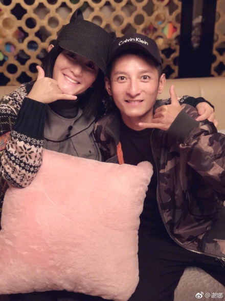 谢娜晒与维嘉合影 谢娜预产期是什么时候
