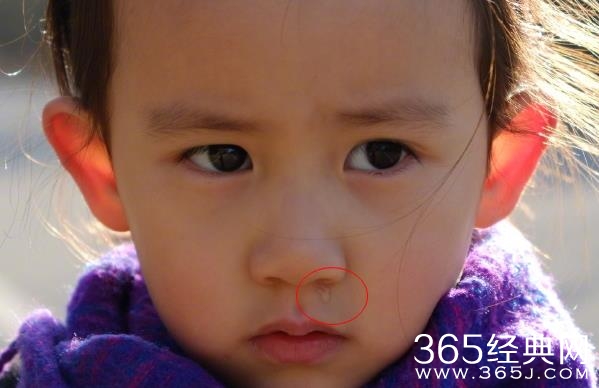 黄磊晒女儿照让网友找亮点 黄磊所说的亮点是什么