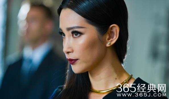 李冰冰被网红粉丝手撕是怎么回事  李冰冰被哪个个网红的粉丝手撕