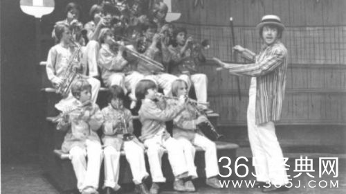 里·戈达德（Gary Goddard）深陷娈童丑闻 遭8名演员指控