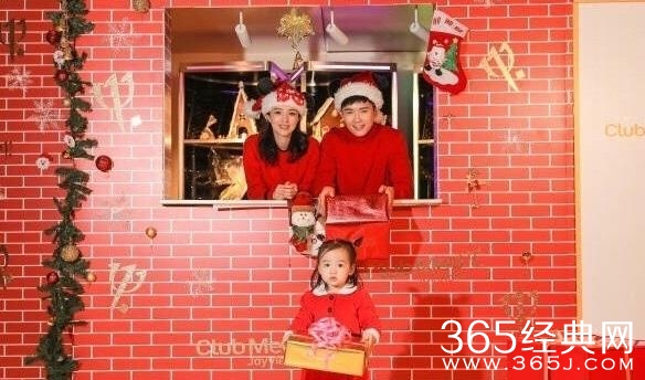 高云翔董璇圣诞写真曝光 高云翔董璇圣诞写真图集