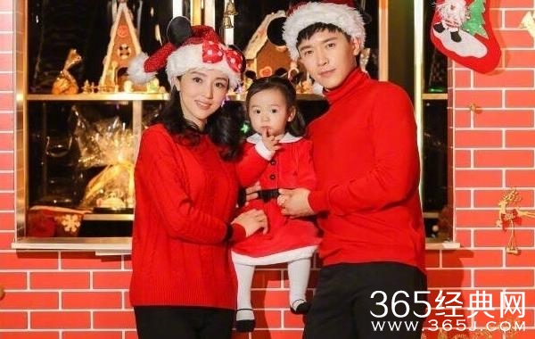 高云翔董璇圣诞写真曝光 高云翔董璇圣诞写真图集