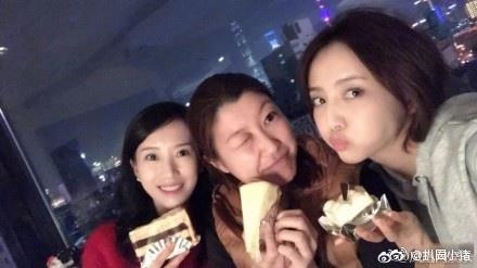 李念平安夜深夜探班佟丽娅 李念佟丽娅是什么关系