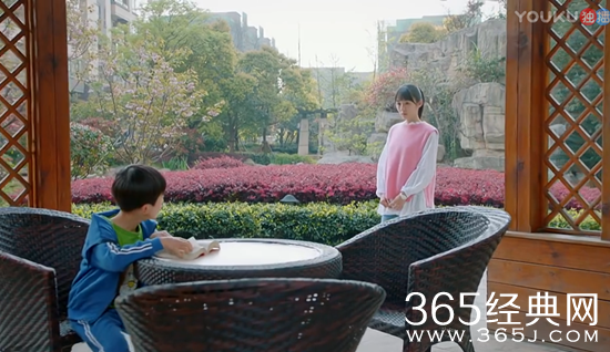 一起同过窗2偷书的小朋友是谁 一起同过窗2那个小朋友为什么要偷书