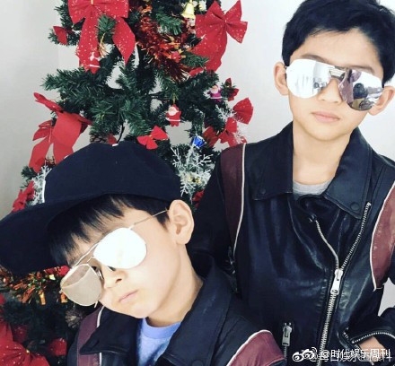 张柏芝晒与爸爸合影照 张柏芝爸爸叫什么资料照片曝光