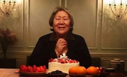 窦靖童奶奶是谁照片资料曝光 窦唯母亲为什么会在王菲家里过生日