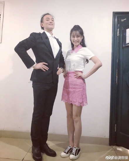 沈梦辰与周一围合影曝光 沈梦辰和周一围是什么关系