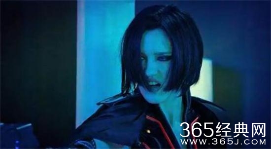 机器之血女反派是谁演的 机器之血女反派扮演者泰丝哈乌布里介绍