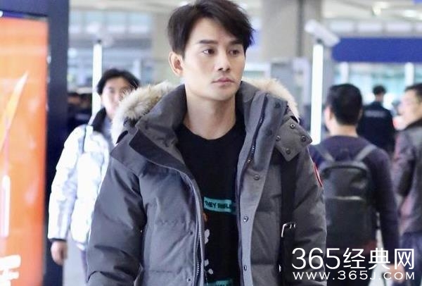 王凯机场亮相暴瘦成竹竿是怎么回事 王凯为什么会暴瘦