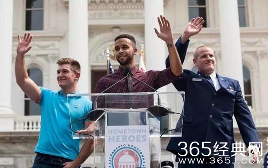 15点17分启程巴黎电影谁演的 15点17分启程巴黎电影演员人物阵容介绍