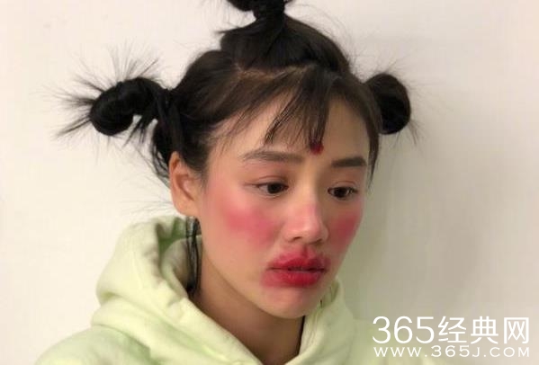 马思纯模仿周冬雨新片奇葩造型 马思纯模仿周冬雨新片奇葩造型什么样