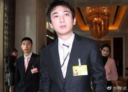 王思聪30岁生日在哪过的 王思聪30岁生日和女伴共度春宵视频曝光