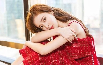 温心汤子嘉公布恋情 温心汤子嘉是谁资料照片介绍