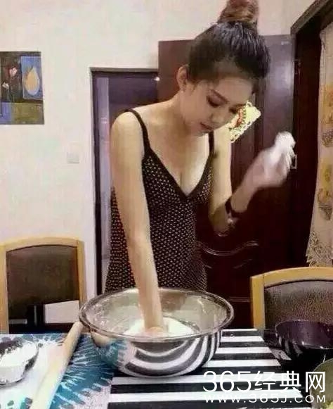 吃饺子玩嫂子是什么梗 吃饺子玩嫂子是什么意思出处介绍