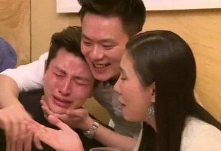 【娱情小卖部】三十一期：贾乃亮面容憔悴，深夜独自酒吧买醉，一杯又一杯看着心疼