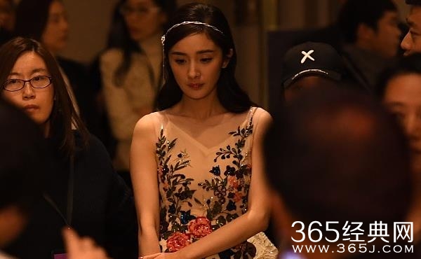 杨幂复古黛西造型美如仙子  杨幂复古黛西造型什么样