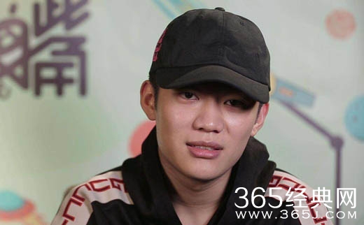 【娱情小卖部】三十二期：紫光阁三条微博批PG One，粉丝联名抵制这家饭店，已凉透