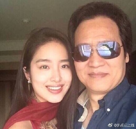 刘亦菲和陈金飞到底是什么关系 陈金飞真的是刘亦菲的干爹吗