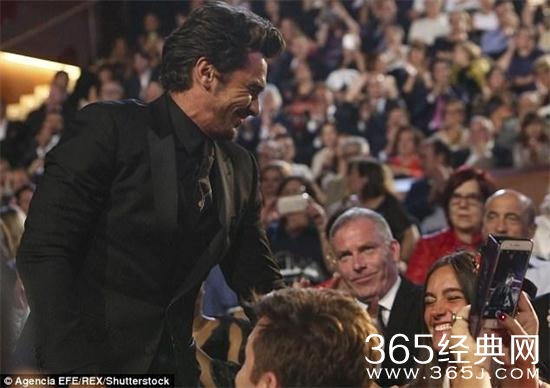 【侃侃殿影】第四十九期：他私生活混乱，穿女装扮GAY自残，如今却晋封影帝好不风光！