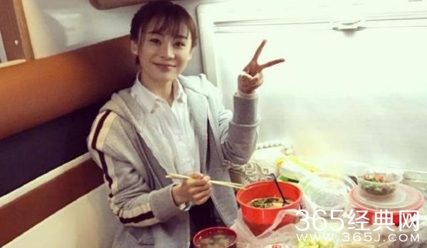 袁姗姗调侃李小璐夜宿事件是什么情况 袁姗姗和李小璐有什么恩怨吗