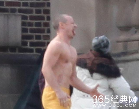 【侃侃殿影】第四十九期：他私生活混乱，穿女装扮GAY自残，如今却晋封影帝好不风光！