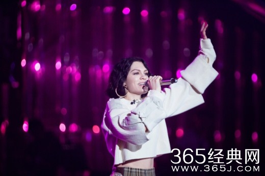 【综艺甜饼】第47期：初来乍到的结石姐刚到中国就被湖南卫视给坑了！