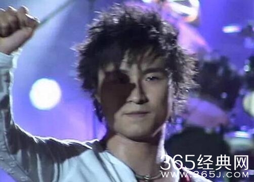 汪峰不戴眼镜什么样 汪峰不带眼镜是什么梗