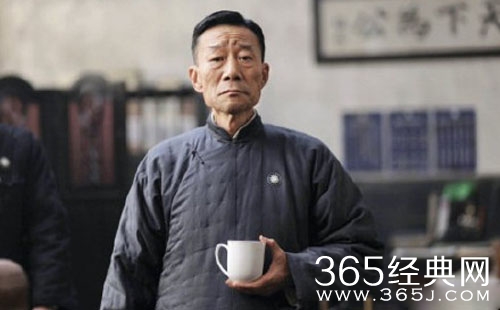 2018央视春晚李雪健杨紫邓伦合作小品高铁奇遇记是第几个节目