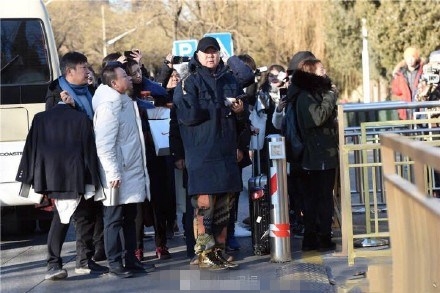 2017年央视春晚李雪健搭档杨紫邓伦带来的语言类节目是什么