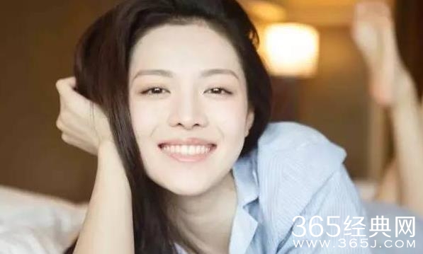 成龙新片被曝启用芳华女二钟楚曦 成龙新片为什么启用钟楚曦